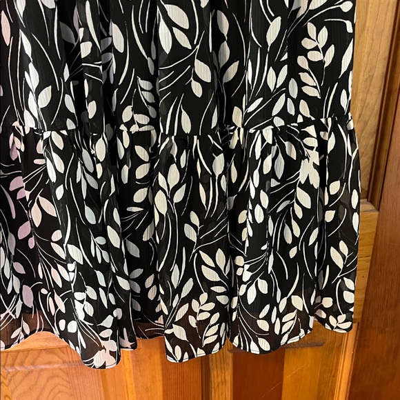 MSK Black and White Leaf Print Mini Dress - Picture 4 of 6